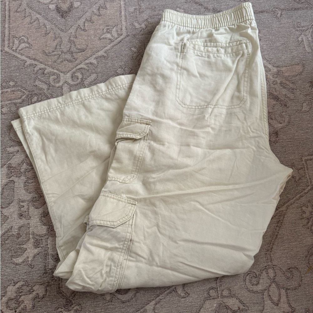 women’s Cream Cargo Pants
